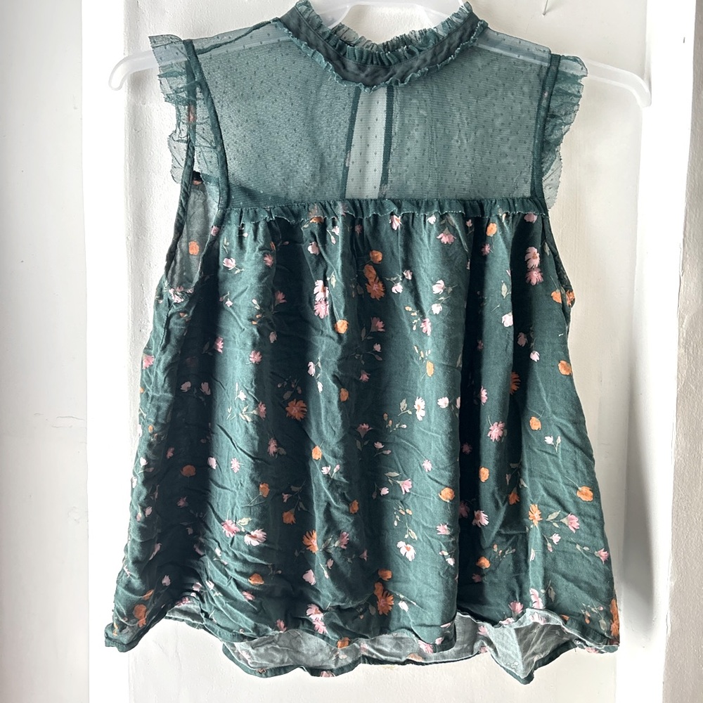 Green floral top